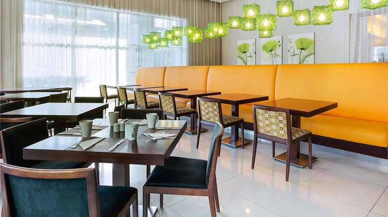 <b>Ibis Deira Creekside Dubai Restaurant</b>. Images powered by <a href="https://iceportal.shijigroup.com/" title="IcePortal" target="_blank">IcePortal</a>.