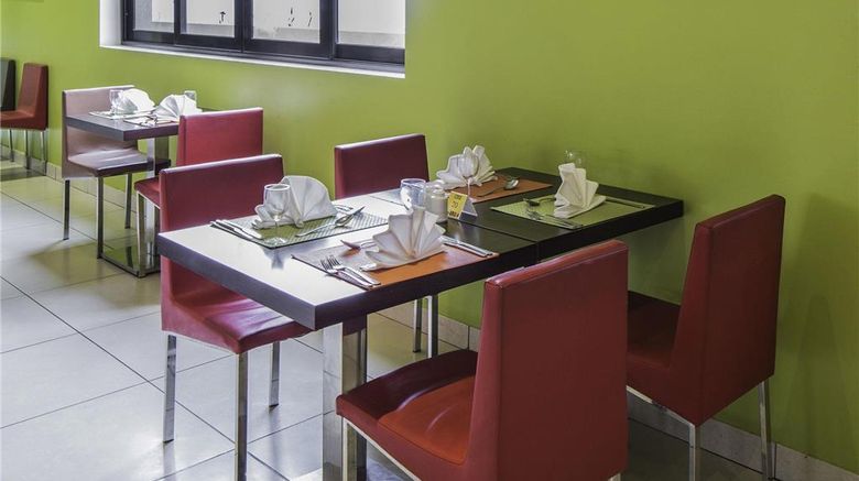 <b>Ibis Constantine Restaurant</b>. Images powered by <a href="https://iceportal.shijigroup.com/" title="IcePortal" target="_blank">IcePortal</a>.