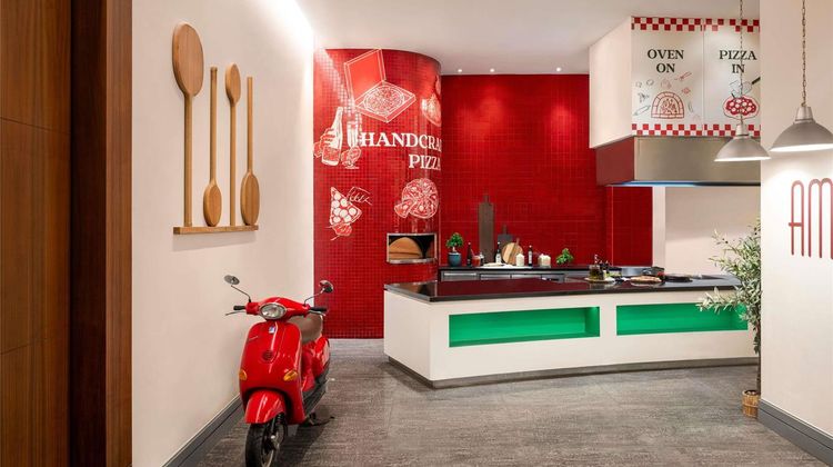 Ibis Mall Avenue Dubai Restaurant