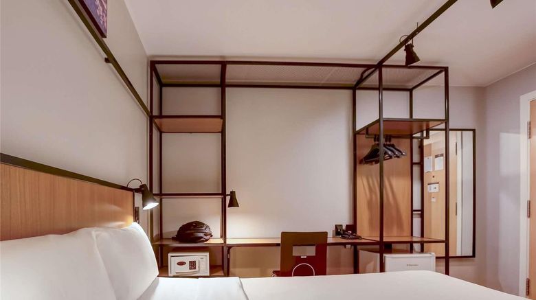 <b>Ibis Rio de Janeiro Copacabana Suite</b>. Images powered by <a href="https://iceportal.shijigroup.com/" title="IcePortal" target="_blank">IcePortal</a>.