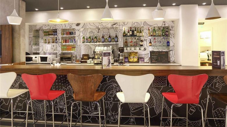 <b>Hotel Ibis Buenos Aires Obelisco Restaurant</b>. Images powered by <a href="https://iceportal.shijigroup.com/" title="IcePortal" target="_blank">IcePortal</a>.
