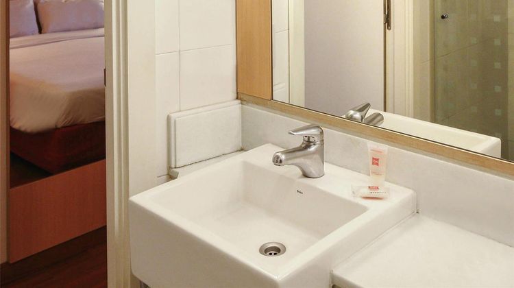 Hotel Ibis Buenos Aires Obelisco Room
