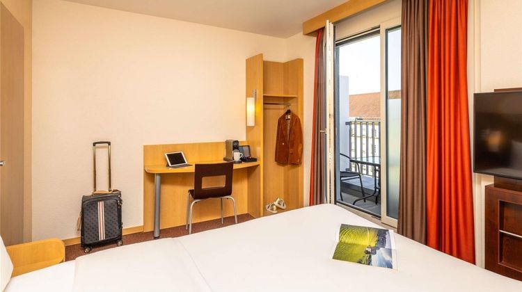 Hotel Ibis Basel Bahnhof Room