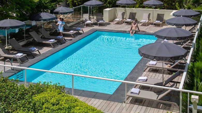 <b>Novotel Suites Nice Airport Pool</b>. Images powered by <a href="https://iceportal.shijigroup.com/" title="IcePortal" target="_blank">IcePortal</a>.