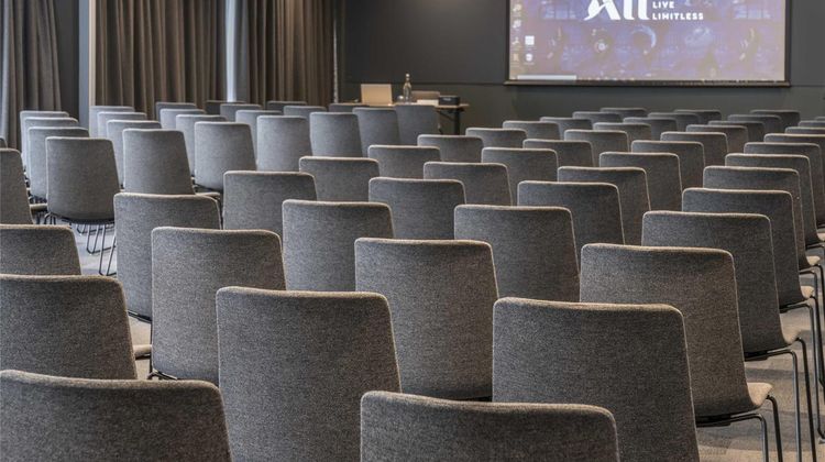 Novotel Edinburgh Park Meeting