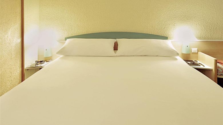 <b>Ibis Uberlandia Hotel Room</b>. Images powered by <a href="https://iceportal.shijigroup.com/" title="IcePortal" target="_blank">IcePortal</a>.