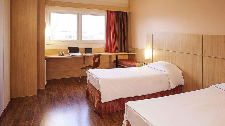 Ibis Uberlandia Hotel Room