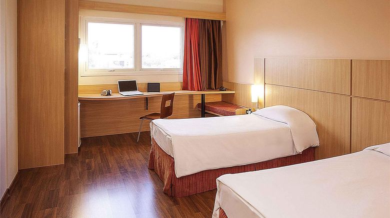 <b>Ibis Uberlandia Hotel Room</b>. Images powered by <a href="https://iceportal.shijigroup.com/" title="IcePortal" target="_blank">IcePortal</a>.