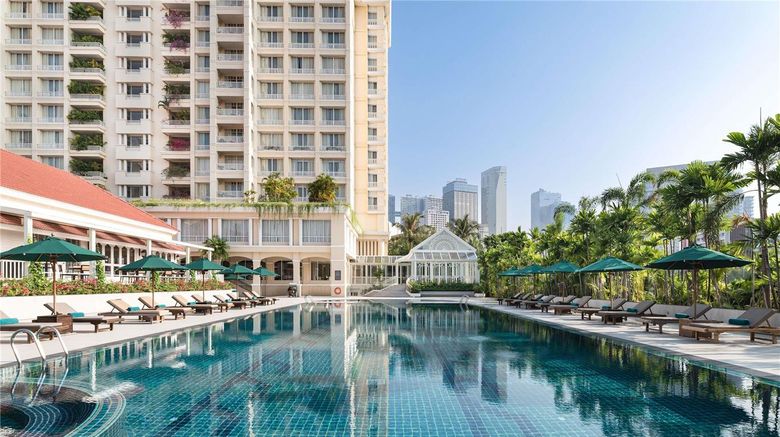 <b>Sofitel Phnom Penh Phokeethra Pool</b>. Images powered by <a href="https://iceportal.shijigroup.com/" title="IcePortal" target="_blank">IcePortal</a>.