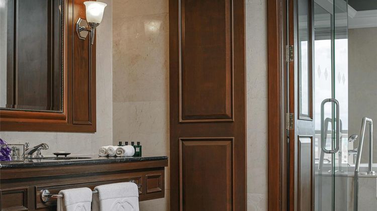 Sofitel Phnom Penh Phokeethra Suite