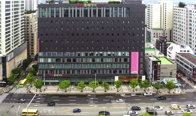 Hotel Ibis Ambassador Suwon Exterior