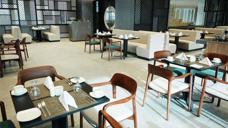 <b>Novotel Riyadh Al Anoud Restaurant</b>. Images powered by <a href="https://iceportal.shijigroup.com/" title="IcePortal" target="_blank">IcePortal</a>.