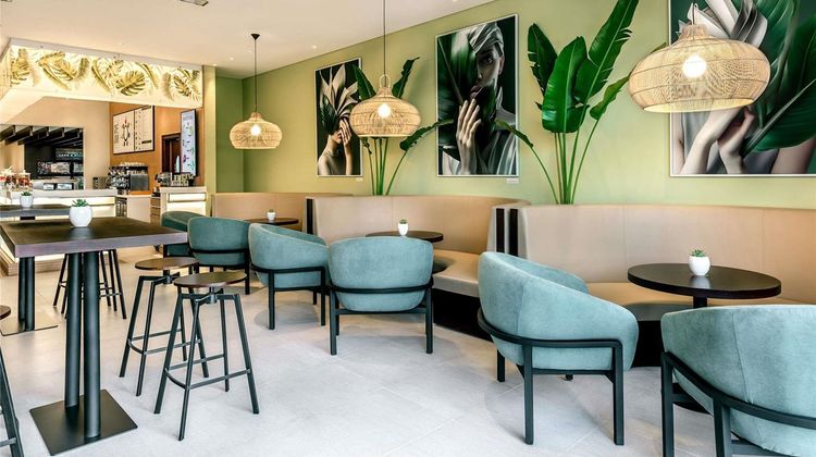 Novotel Dubai Al Barsha Hotel Restaurant