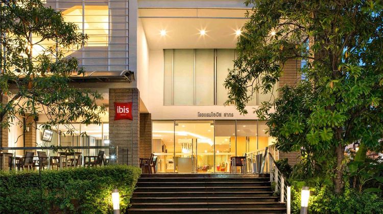 Hotel Ibis Sathorn Bangkok Exterior