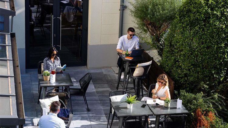 Ibis Hotel Valenciennes Exterior