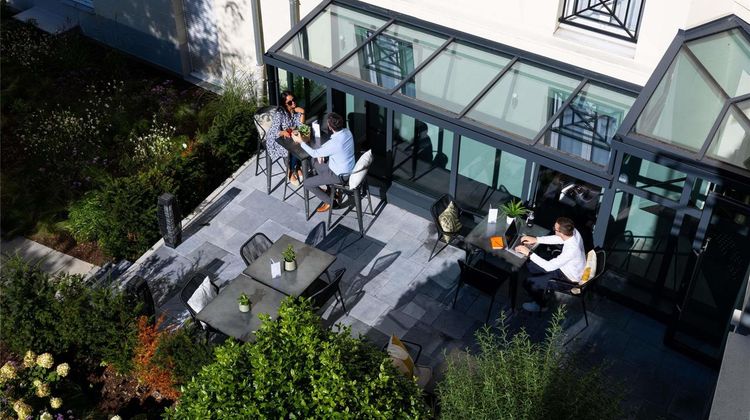 Ibis Hotel Valenciennes Exterior