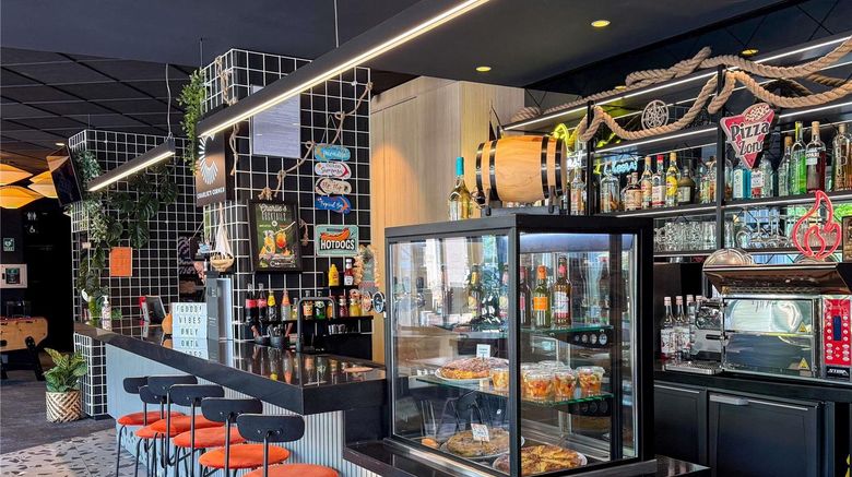 Hotel Ibis Martigues Exterior. Images powered by <a href="https://iceportal.shijigroup.com" target="_blank" rel="noopener">Ice Portal</a>.