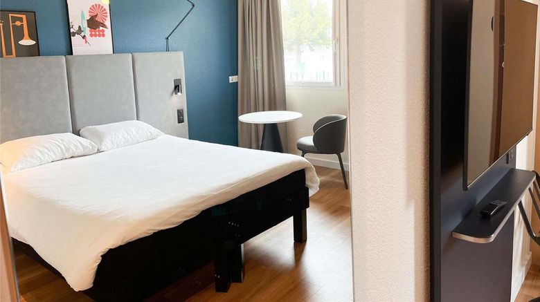 <b>Hotel Ibis Martigues Room</b>. Images powered by <a href="https://iceportal.shijigroup.com/" title="IcePortal" target="_blank">IcePortal</a>.