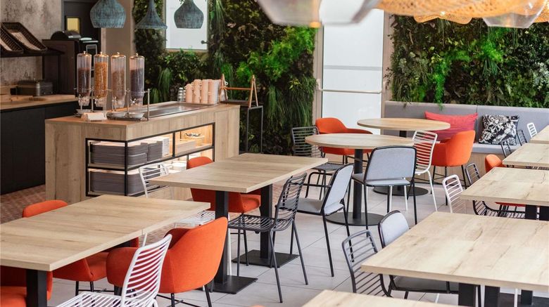 <b>Ibis Ciboure St Jean De Luz Restaurant</b>. Images powered by <a href="https://iceportal.shijigroup.com/" title="IcePortal" target="_blank">IcePortal</a>.
