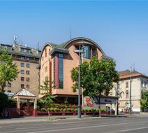 Ibis Budapest Heroes Square Exterior