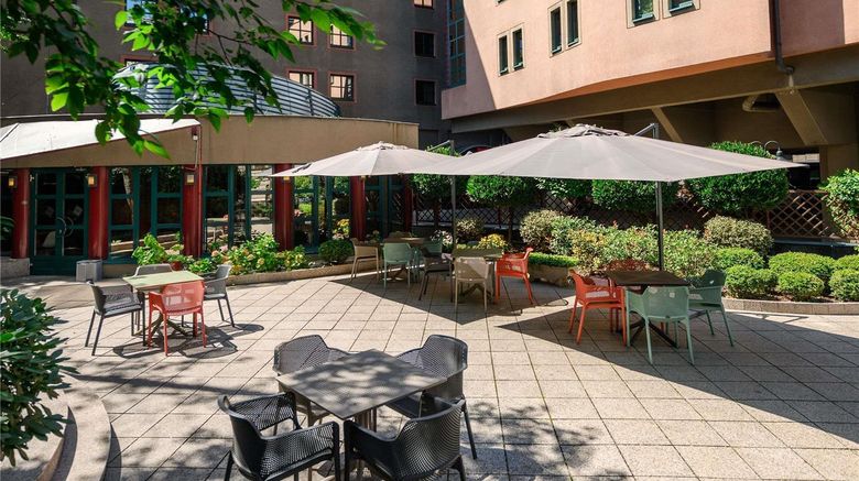 <b>Ibis Budapest Heroes Square Exterior</b>. Images powered by <a href="https://iceportal.shijigroup.com/" title="IcePortal" target="_blank">IcePortal</a>.