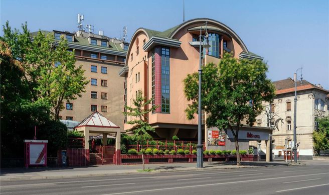Ibis Styles Budapest Heroes Square Exterior