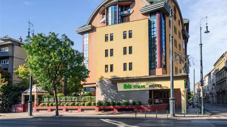 Ibis Styles Budapest Heroes Square Exterior