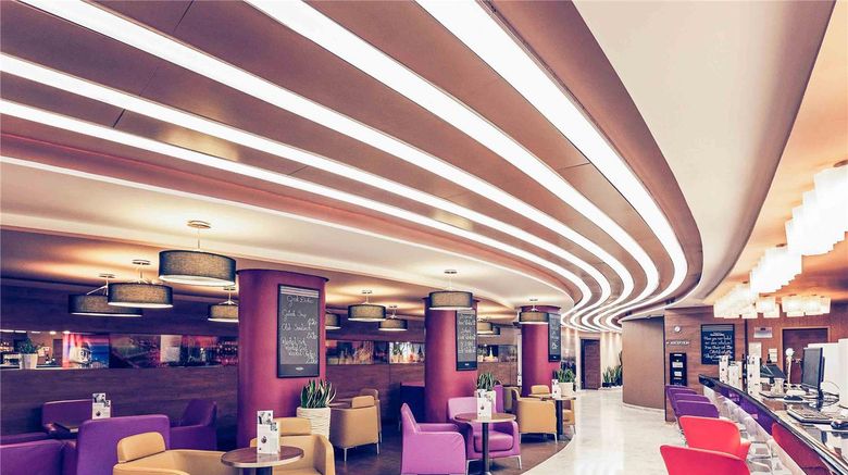 <b>Hotel Mercure Budapest City Center Restaurant</b>. Images powered by <a href="https://iceportal.shijigroup.com/" title="IcePortal" target="_blank">IcePortal</a>.