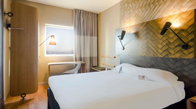 <b>Ibis Casablanca City Center Room</b>. Images powered by <a href="https://iceportal.shijigroup.com/" title="IcePortal" target="_blank">IcePortal</a>.