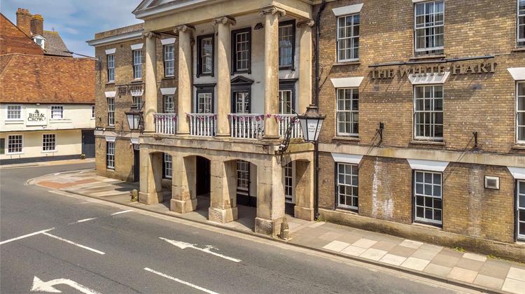 Mercure White Hart Salisbury Exterior