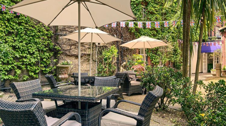Mercure White Hart Salisbury Exterior