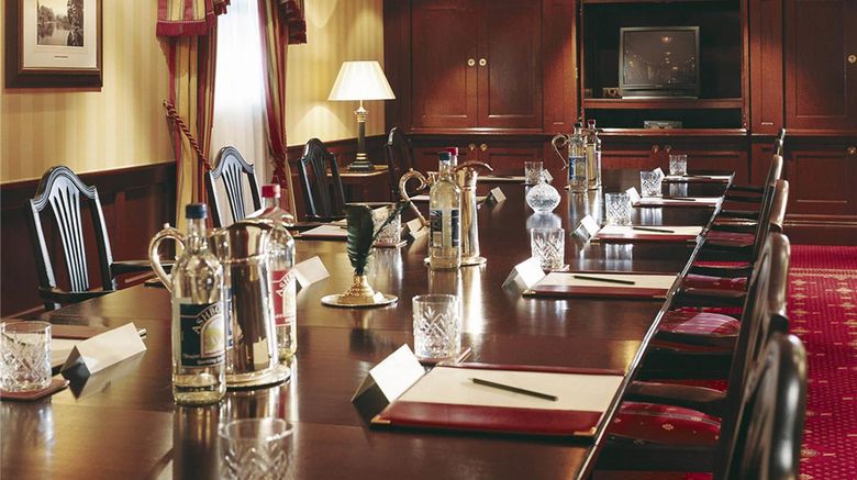 <b>Mercure Stratford-upon-Avon Shakespeare Meeting</b>. Images powered by <a href="https://iceportal.shijigroup.com/" title="IcePortal" target="_blank">IcePortal</a>.
