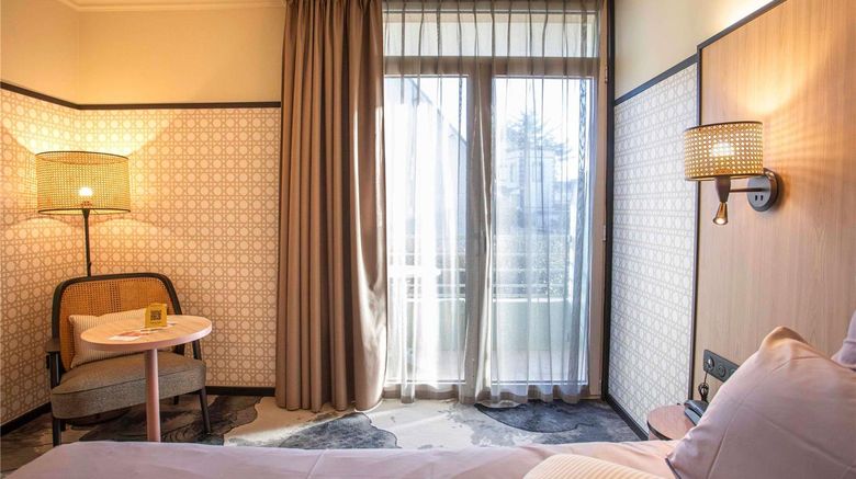 <b>Mercure Granville Le Grand Large Room</b>. Images powered by <a href="https://iceportal.shijigroup.com/" title="IcePortal" target="_blank">IcePortal</a>.