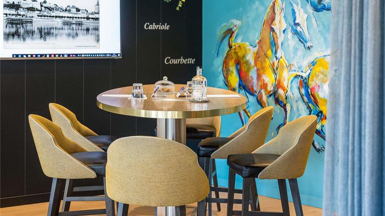 <b>Mercure Bords De Loire Saumur Meeting</b>. Images powered by <a href="https://iceportal.shijigroup.com/" title="IcePortal" target="_blank">IcePortal</a>.