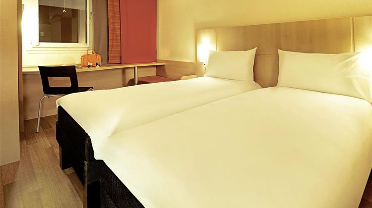 The Ibis Swansea Bay Hotel Room