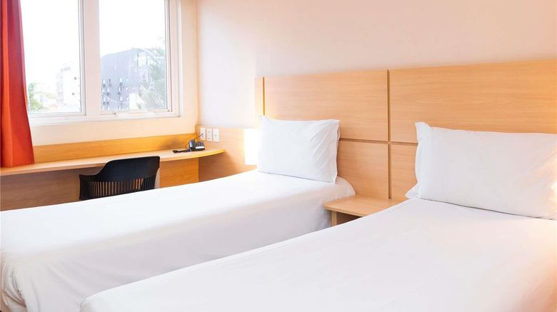 <b>Ibis Porto Alegre Moinhos de Vento Room</b>. Images powered by <a href="https://iceportal.shijigroup.com/" title="IcePortal" target="_blank">IcePortal</a>.