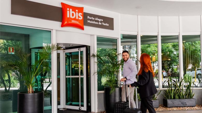 <b>Ibis Porto Alegre Moinhos de Vento Exterior</b>. Images powered by <a href="https://iceportal.shijigroup.com/" title="IcePortal" target="_blank">IcePortal</a>.