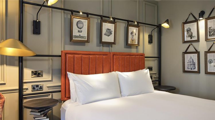 Mercure Eastgate Townhouse Room