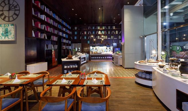 Mercure Jakarta Simatupang Exterior