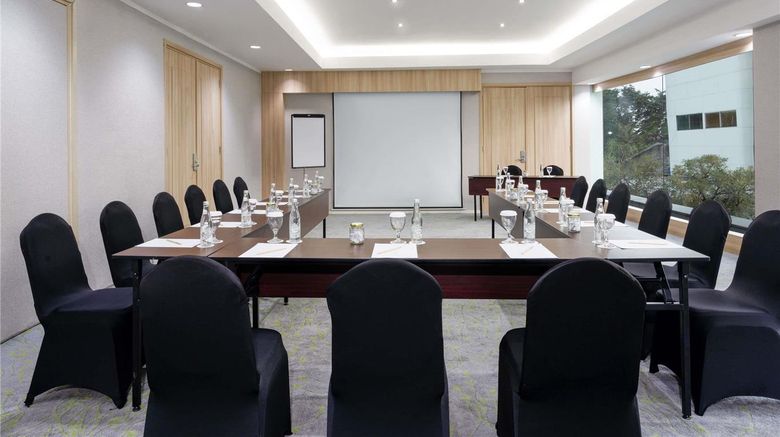 <b>Mercure Jakarta Simatupang Meeting</b>. Images powered by <a href="https://iceportal.shijigroup.com/" title="IcePortal" target="_blank">IcePortal</a>.