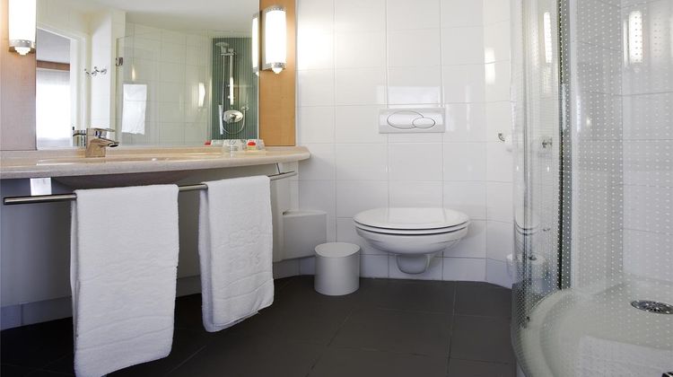 Ibis Cotonou Room