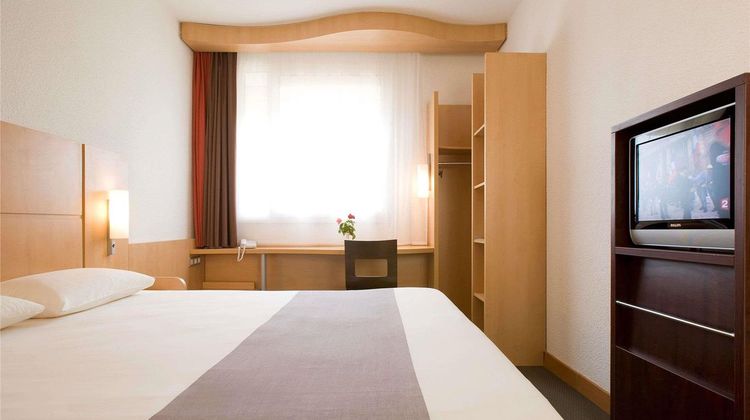 Ibis Cotonou Room