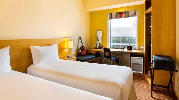 Ibis Al Rigga Room