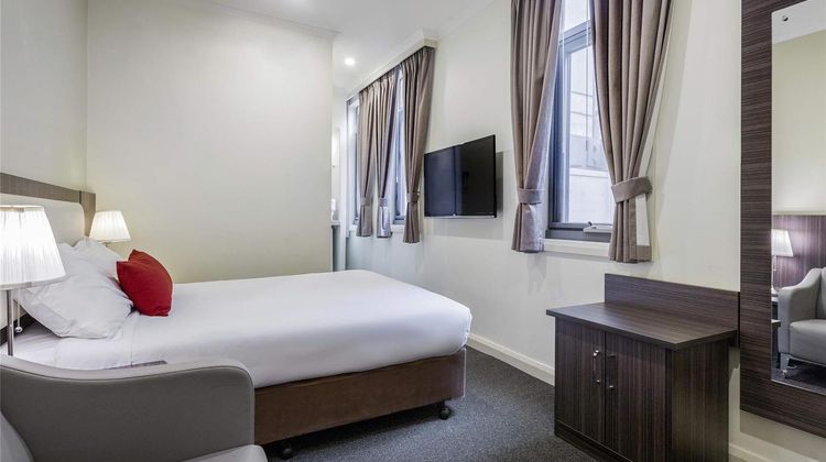 Ibis Styles Kingsgate Hotel Room