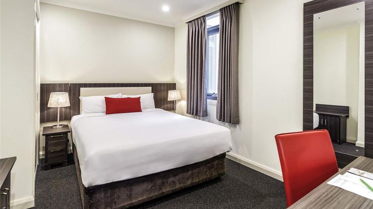 Ibis Styles Kingsgate Hotel Room