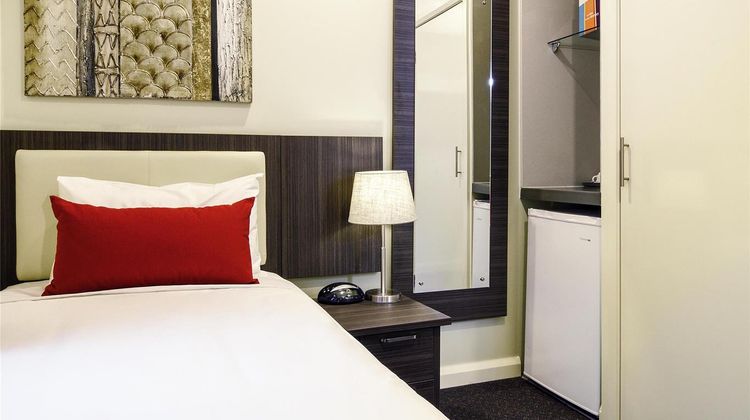 Ibis Styles Kingsgate Hotel Room