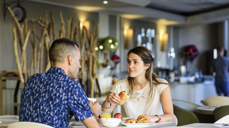 <b>Mercure Thalassa Port Frejus Restaurant</b>. Images powered by <a href="https://iceportal.shijigroup.com/" title="IcePortal" target="_blank">IcePortal</a>.