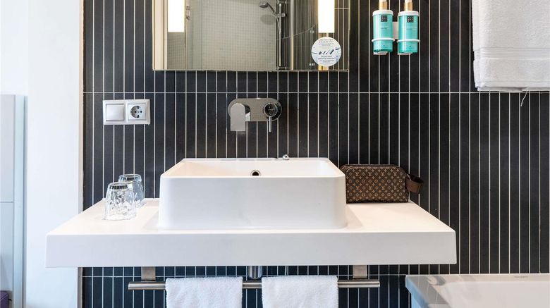 <b>Suite Novotel Malaga Centro Room</b>. Images powered by <a href="https://iceportal.shijigroup.com/" title="IcePortal" target="_blank">IcePortal</a>.