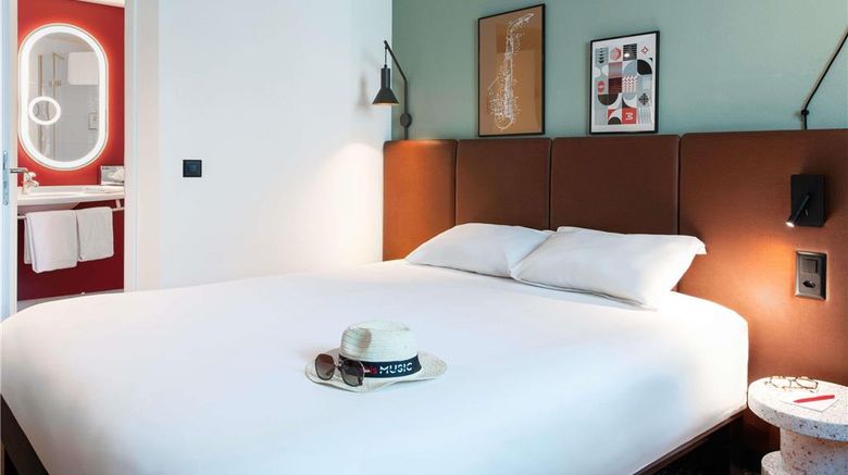 <b>Hotel Ibis Lausanne Centre Room</b>. Images powered by <a href="https://iceportal.shijigroup.com/" title="IcePortal" target="_blank">IcePortal</a>.