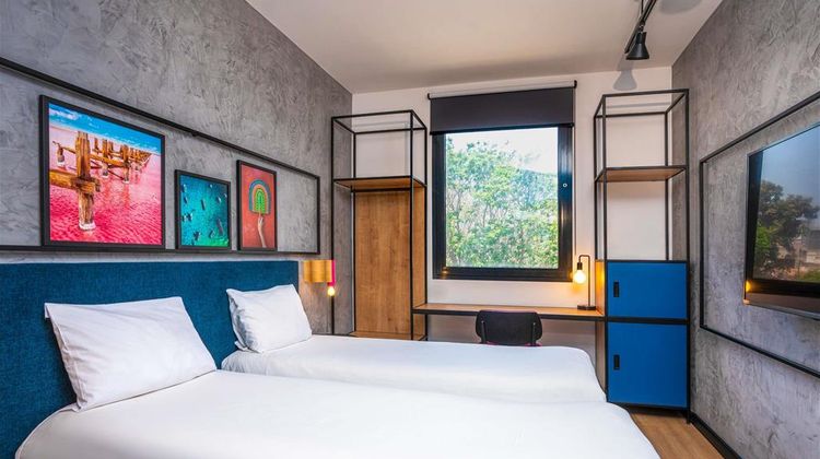 Ibis Styles Dakar Room